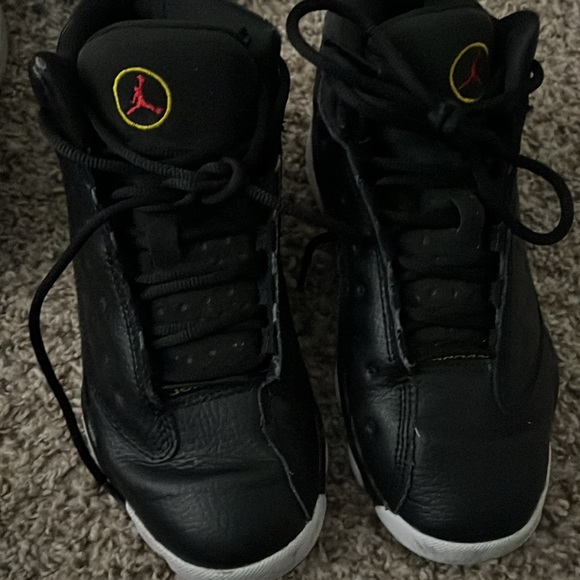 2 pairs of Jordans 1 pair of house slippers - Picture 2 of 4